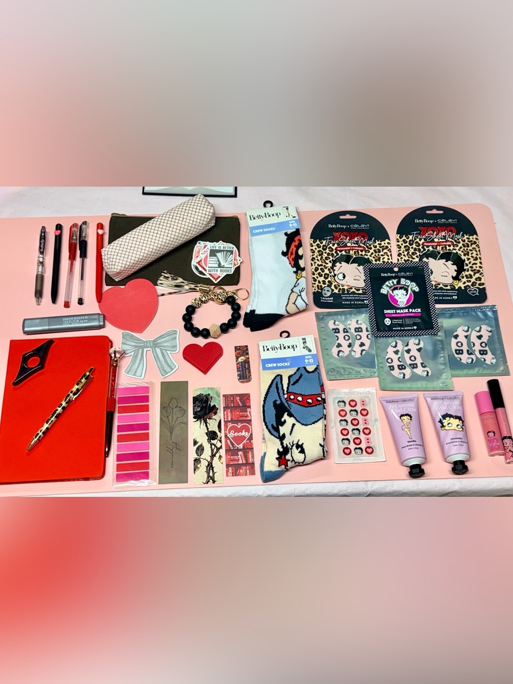 Betty Boop Bookish & Beauty Bundle